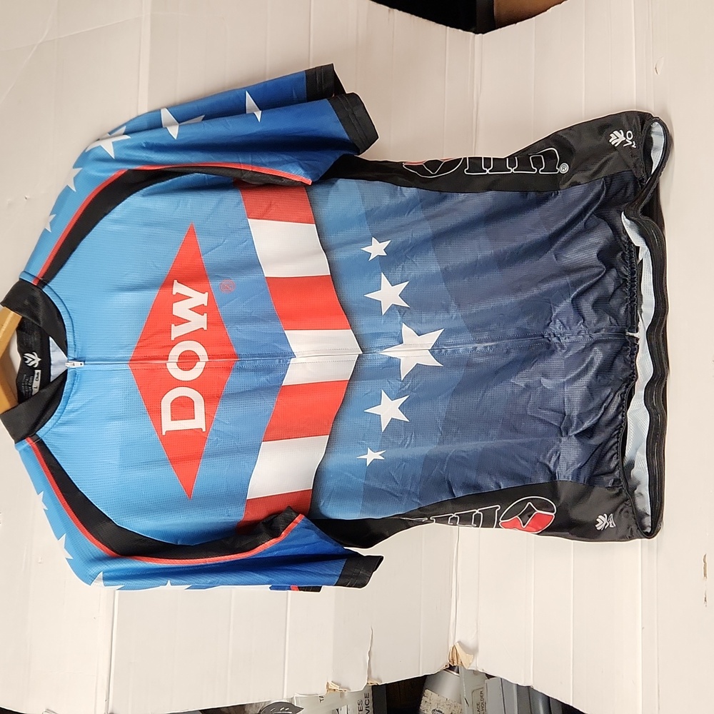 Vomax Men's sz L full zippered Bycicle Jersey good condition